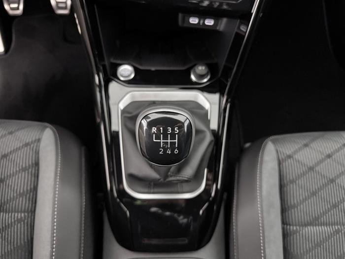 AutoVega - VOLKSWAGEN T-Roc | ID 38847