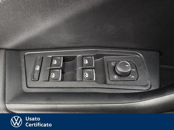 AutoVega - VOLKSWAGEN T-Roc | ID 38918