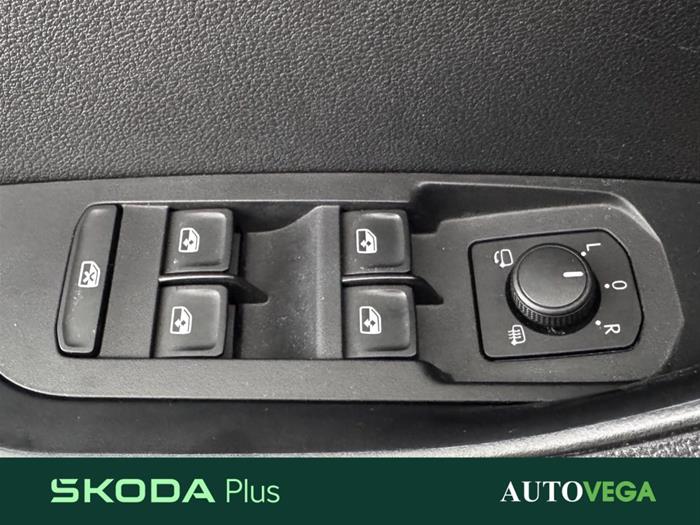 AutoVega - SKODA Karoq | ID 38975