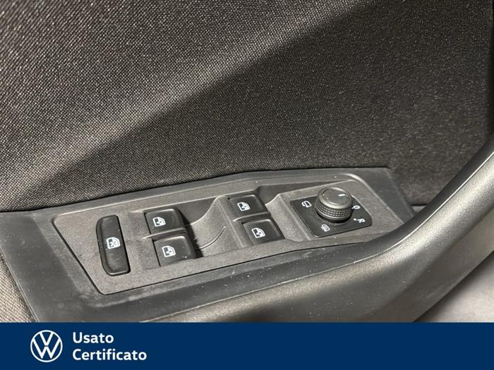 AutoVega - VOLKSWAGEN T-Roc | ID 38988