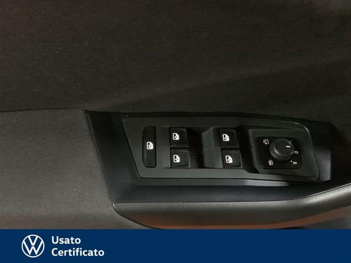 AutoVega - VOLKSWAGEN T-Roc | ID 39275