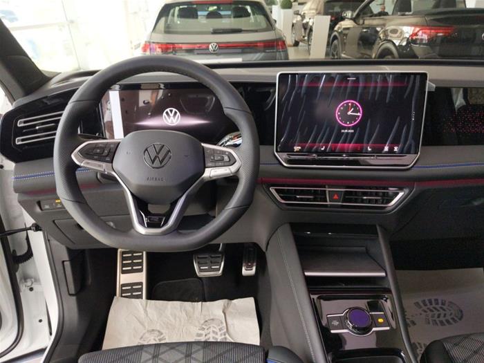 AutoVega - VOLKSWAGEN Tiguan | ID 39443