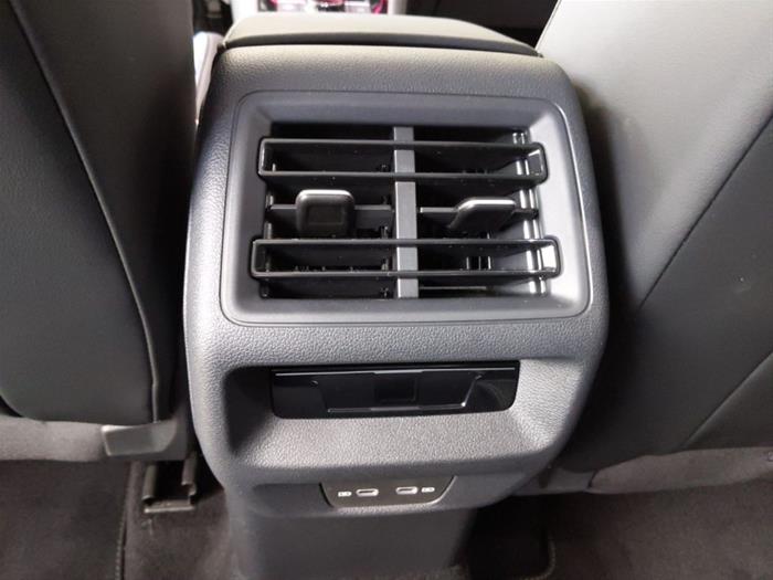 AutoVega - VOLKSWAGEN Tiguan | ID 39443