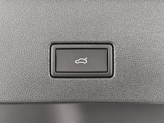 AutoVega - VOLKSWAGEN T-Roc | ID 39438