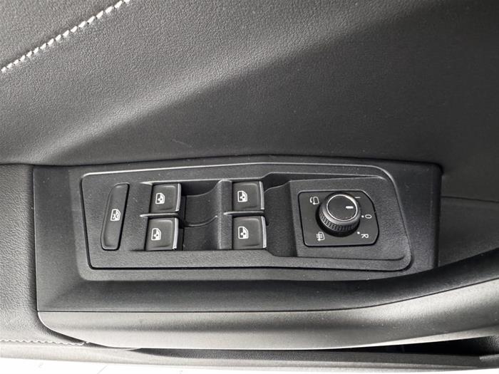 AutoVega - VOLKSWAGEN T-Roc | ID 39438