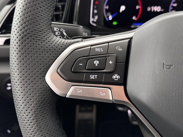 AutoVega - VOLKSWAGEN T-Roc | ID 39438