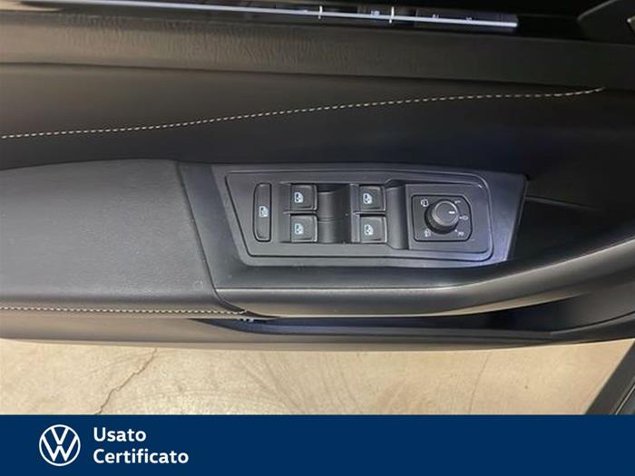 AutoVega - VOLKSWAGEN T-Roc | ID 39500