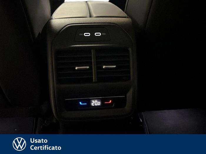 AutoVega - VOLKSWAGEN Passat | ID 39557