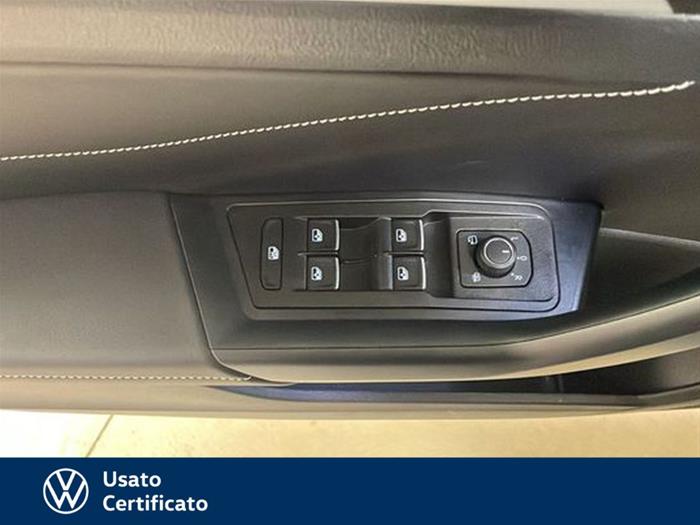 AutoVega - VOLKSWAGEN T-Roc | ID 39583