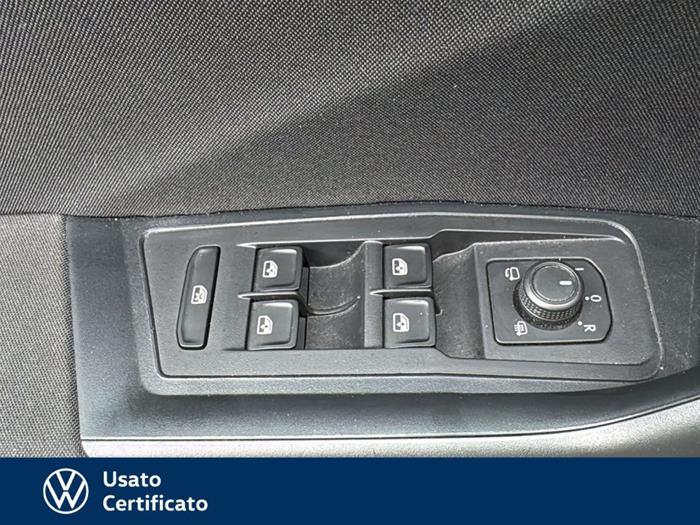 AutoVega - VOLKSWAGEN T-Roc | ID 39751