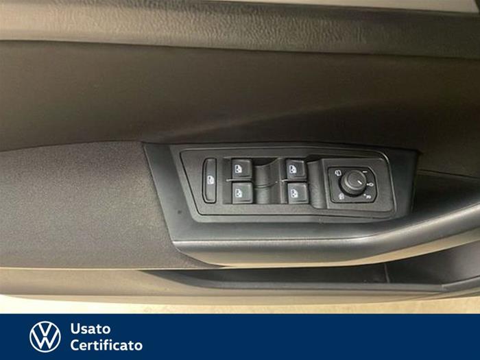 AutoVega - VOLKSWAGEN T-Roc | ID 39860