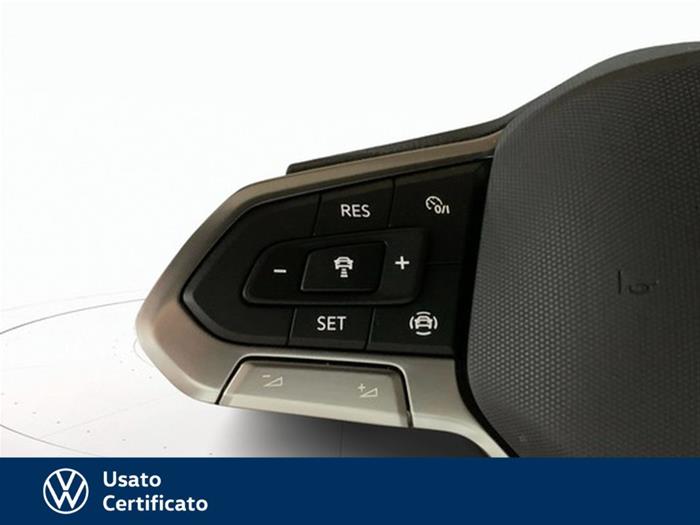 AutoVega - VOLKSWAGEN T-Roc | ID 39900