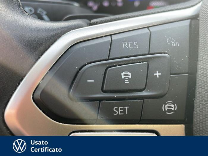 AutoVega - VOLKSWAGEN T-Roc | ID 40099