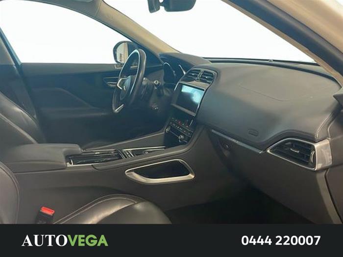 AutoVega - JAGUAR F-Pace | ID 40354
