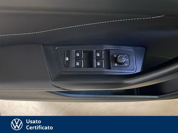 AutoVega - VOLKSWAGEN T-Roc | ID 40349