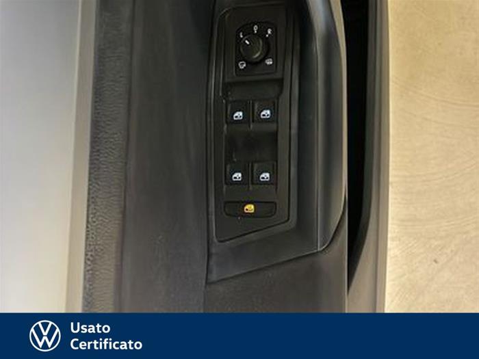 AutoVega - VOLKSWAGEN T-Roc | ID 40426