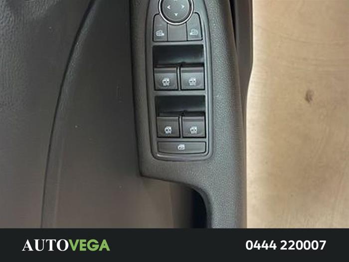 AutoVega - RENAULT Clio | ID 40581