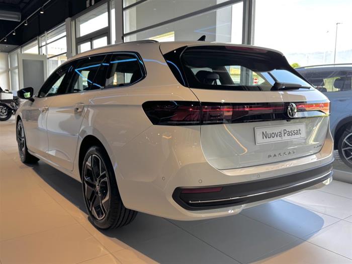 AutoVega - VOLKSWAGEN Passat | ID 40701