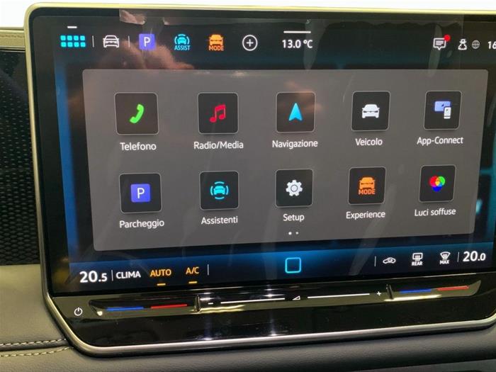 AutoVega - VOLKSWAGEN Tiguan | ID 40698