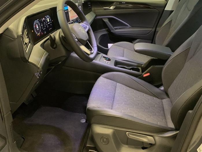 AutoVega - VOLKSWAGEN Tiguan | ID 40698