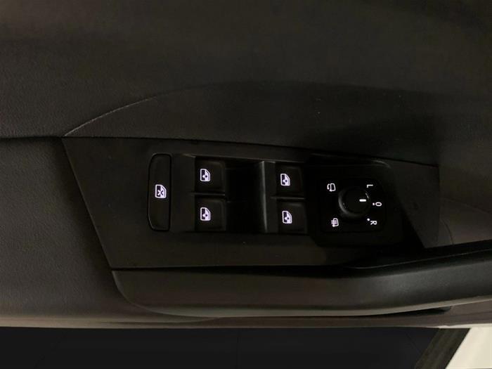 AutoVega - VOLKSWAGEN T-Cross | ID 40720