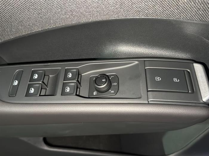 AutoVega - VOLKSWAGEN T-Roc | ID 40699