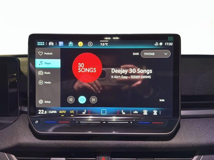 AutoVega - VOLKSWAGEN T-Roc | ID 40699