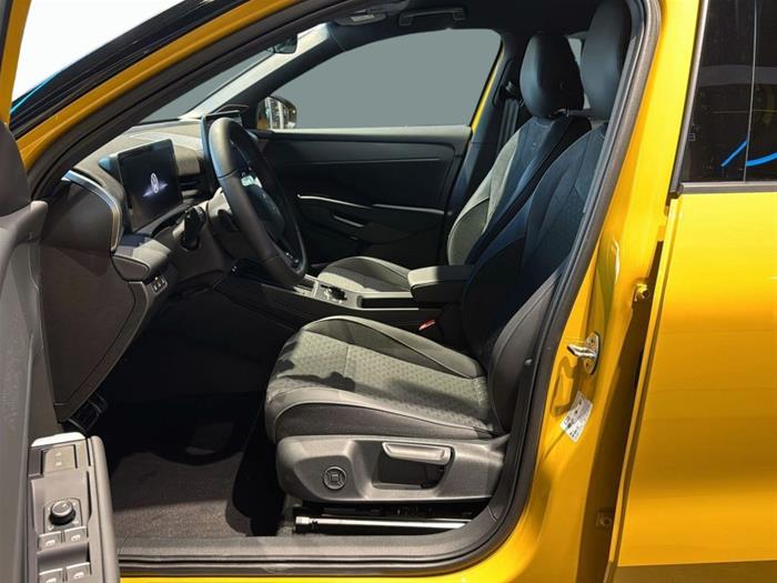 AutoVega - VOLKSWAGEN T-Roc | ID 40700