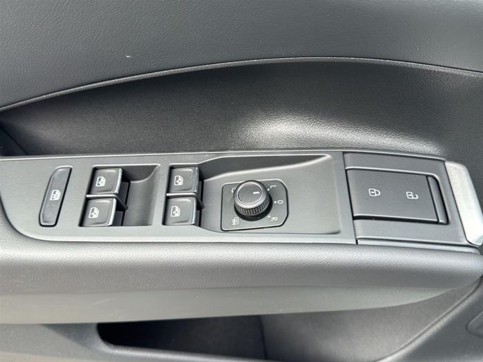 AutoVega - VOLKSWAGEN T-Roc | ID 40724