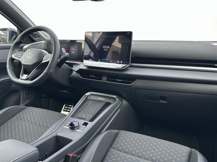 AutoVega - VOLKSWAGEN T-Roc | ID 40724