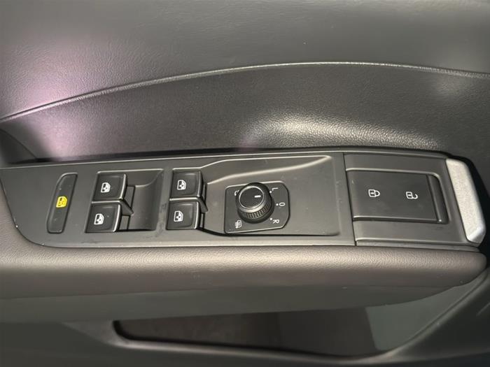 AutoVega - VOLKSWAGEN T-Roc | ID 40723