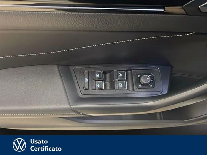 AutoVega - VOLKSWAGEN T-Roc | ID 40807