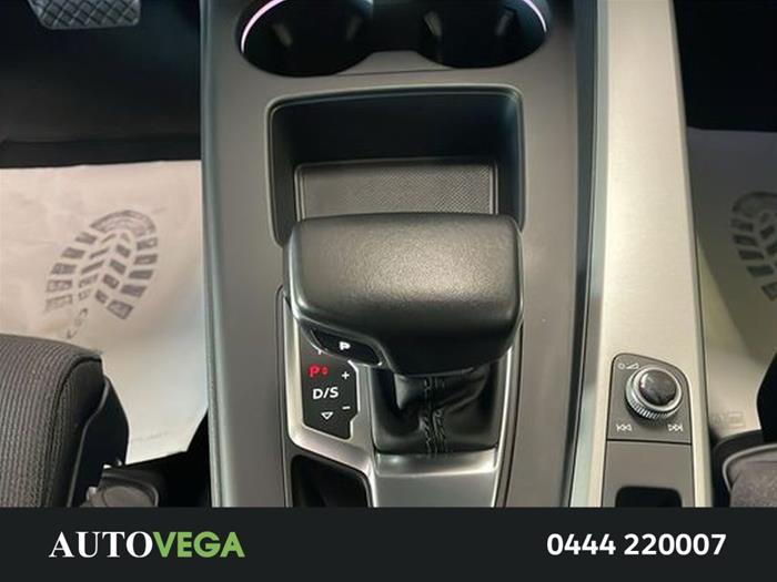 AutoVega - AUDI A4 | ID 40816