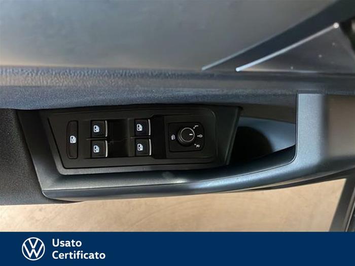 AutoVega - VOLKSWAGEN T-Roc | ID 40911