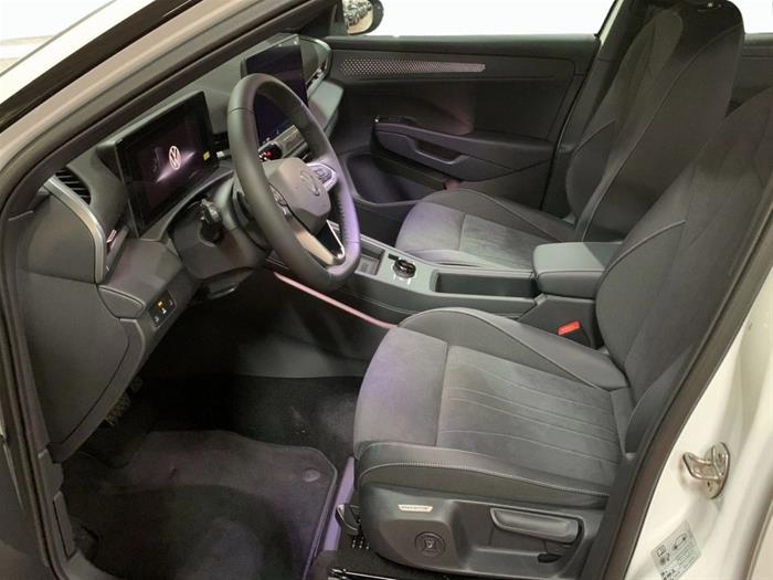 AutoVega - VOLKSWAGEN T-Roc | ID 41000