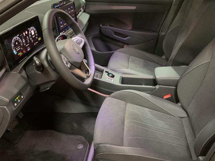 AutoVega - VOLKSWAGEN T-Roc | ID 41000