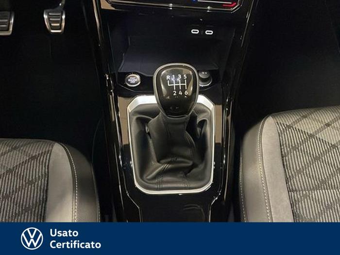 AutoVega - VOLKSWAGEN T-Roc | ID 41097