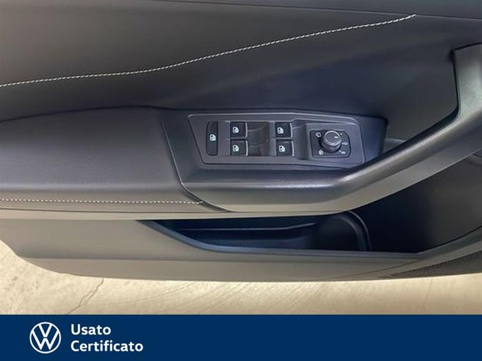 AutoVega - VOLKSWAGEN T-Roc | ID 41097