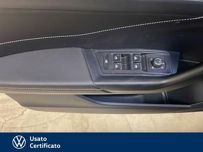 AutoVega - VOLKSWAGEN T-Roc | ID 41104