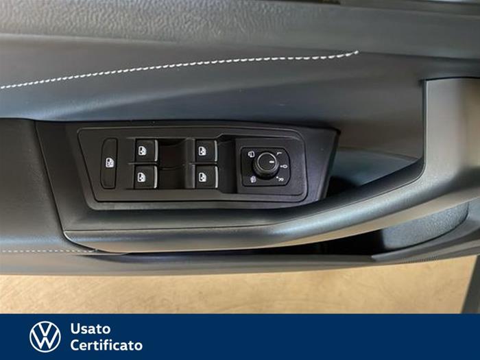 AutoVega - VOLKSWAGEN T-Roc | ID 41143