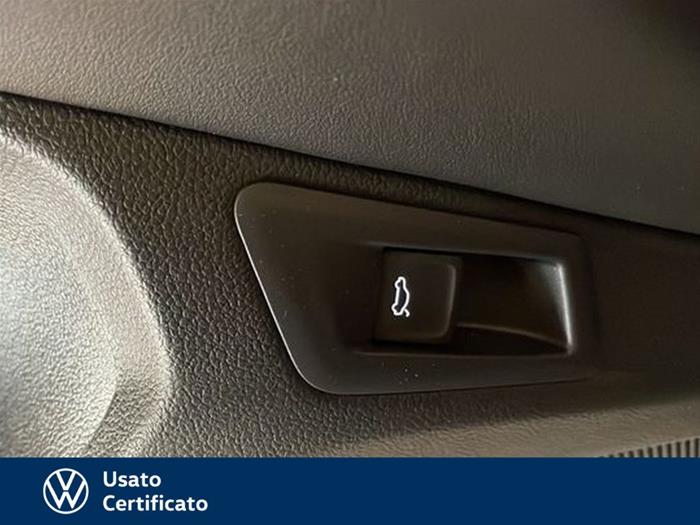 AutoVega - VOLKSWAGEN T-Roc | ID 41143