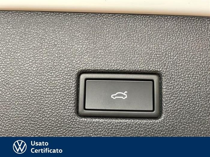 AutoVega - VOLKSWAGEN T-Roc | ID 41143