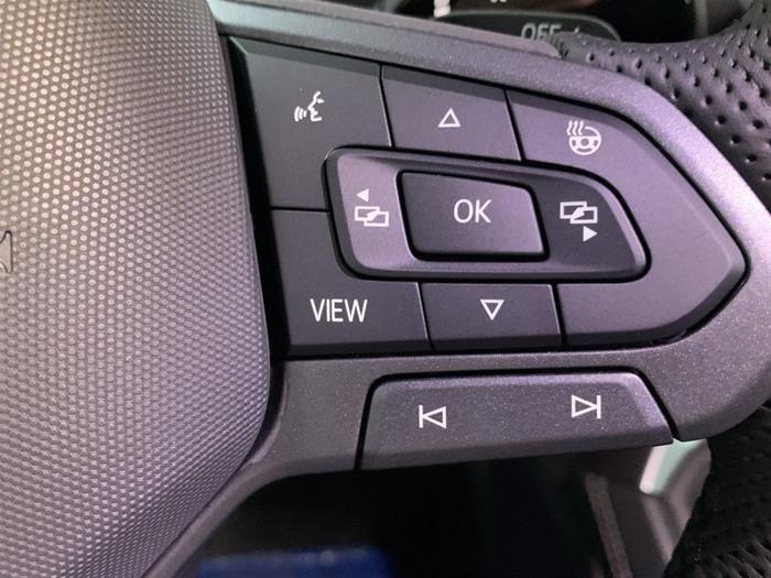 AutoVega - VOLKSWAGEN T-Roc | ID 41448