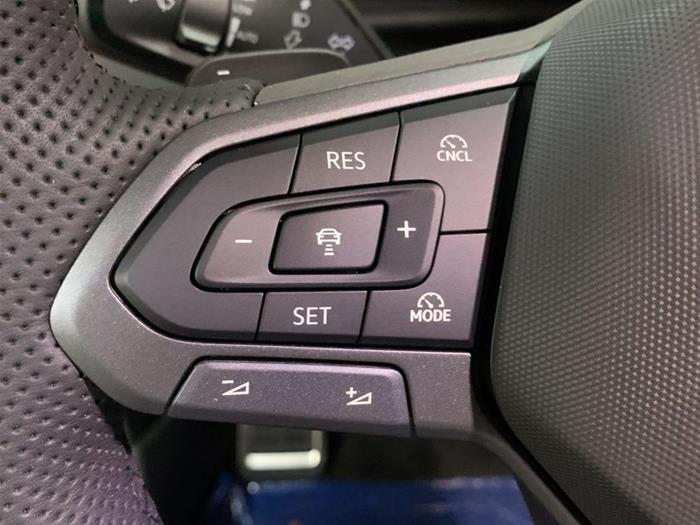 AutoVega - VOLKSWAGEN T-Roc | ID 41448