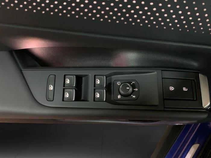 AutoVega - VOLKSWAGEN T-Roc | ID 41448