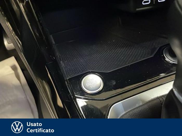 AutoVega - VOLKSWAGEN T-Roc | ID 41482