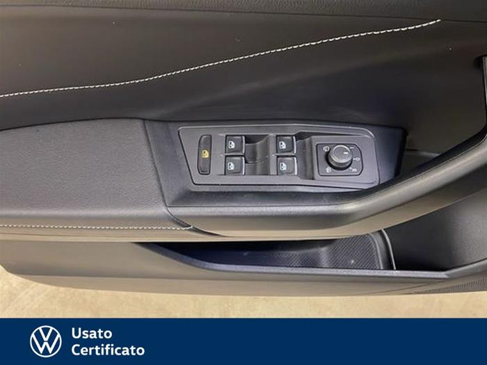 AutoVega - VOLKSWAGEN T-Roc | ID 41482