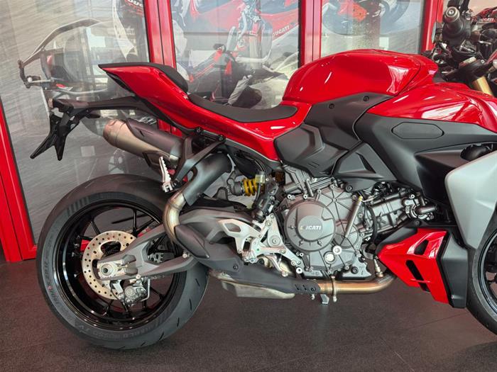 AutoVega - DUCATI Streetfighter | ID 36919