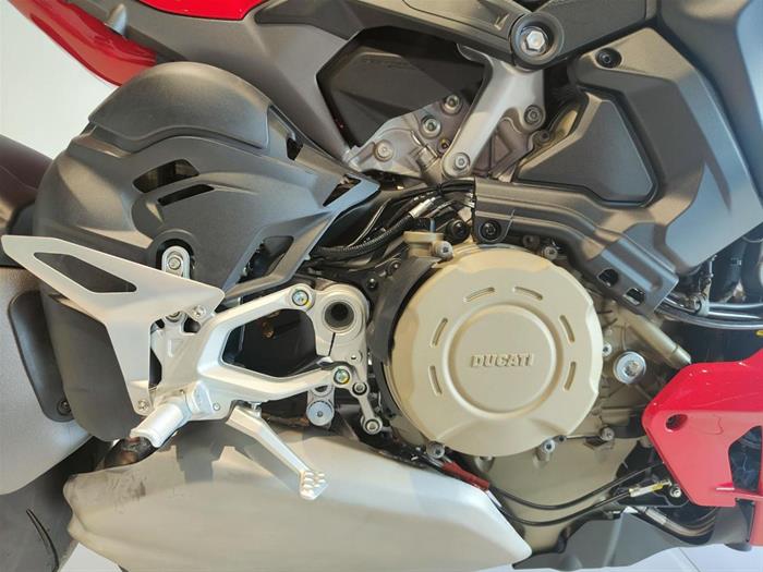 AutoVega - DUCATI Streetfighter | ID 37256