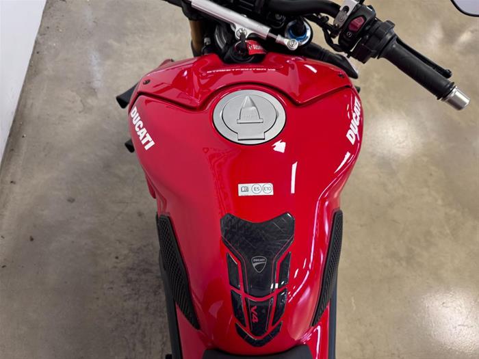 AutoVega - DUCATI Streetfighter | ID 38120
